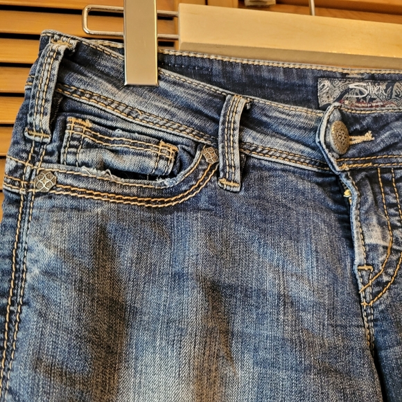 Silver Jeans "Carmen Rose Bermuda" - Picture 7 of 7